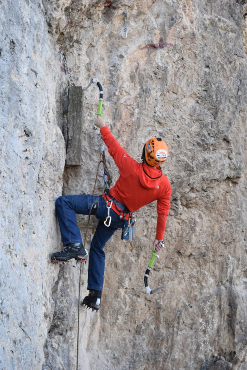 Lourel (D6+) – Umut Barış - Dry Tooling İzmir Pınarbaşı Tırmanış Bölgesi